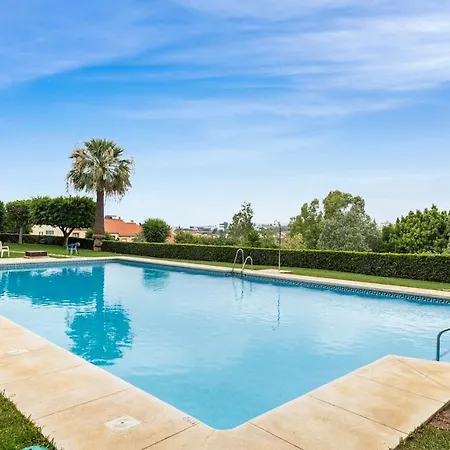 Beautiful 2 Bedroom Flat With Sunny Balcony * Fuengirola