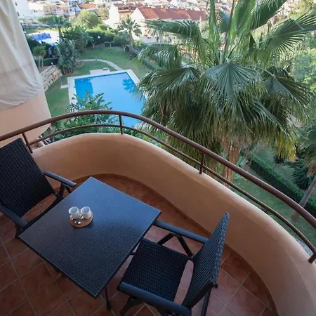 Apartment Beautiful 2 Bedroom Flat With Sunny Balcony Fuengirola